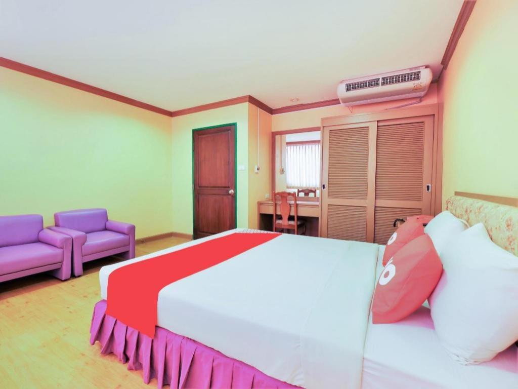 Oyo 565 Trang Hotel Exterior foto