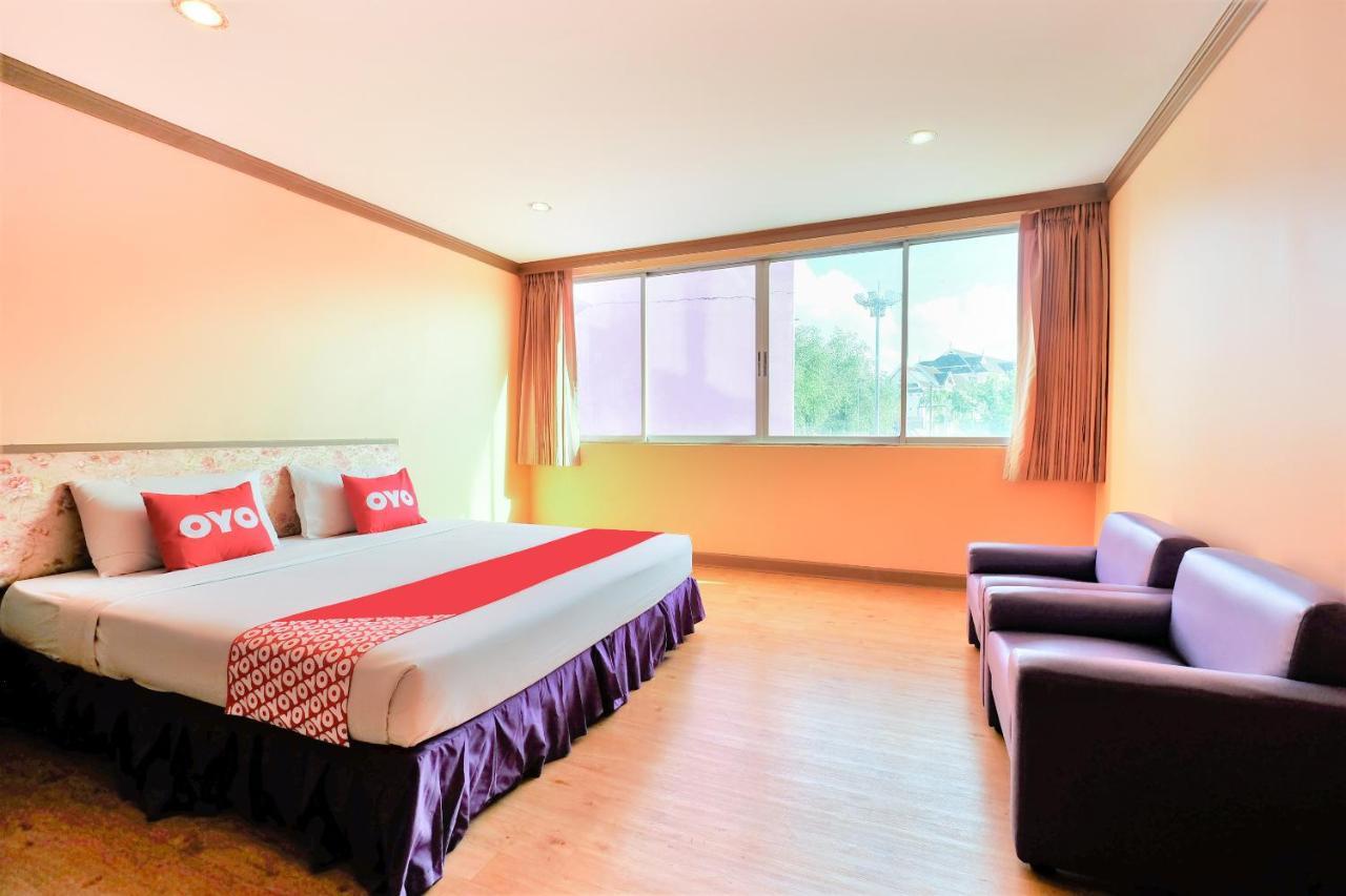 Oyo 565 Trang Hotel Exterior foto